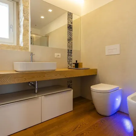 Corten House - Isulatravel Villa